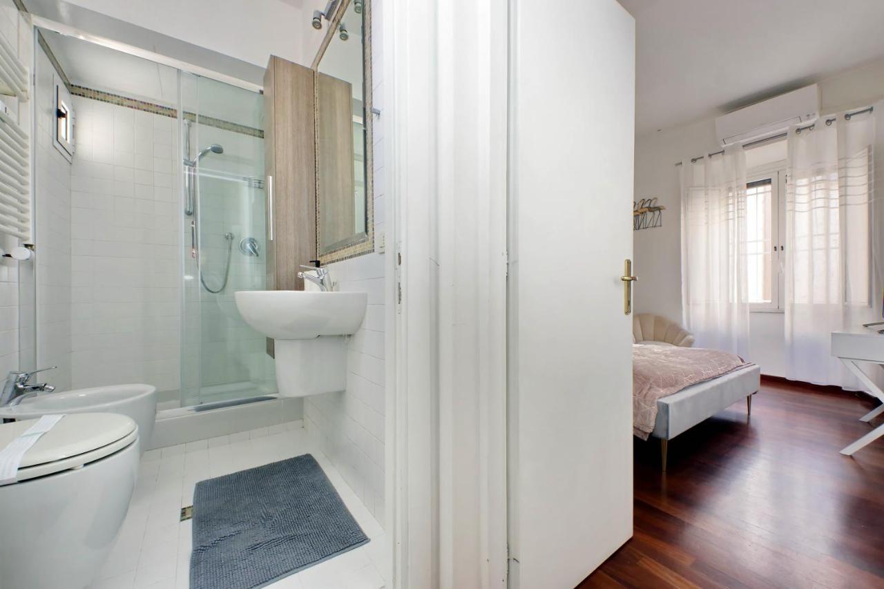 Domus Lou Elegante Appartamento In Trastevere Roma Exterior foto