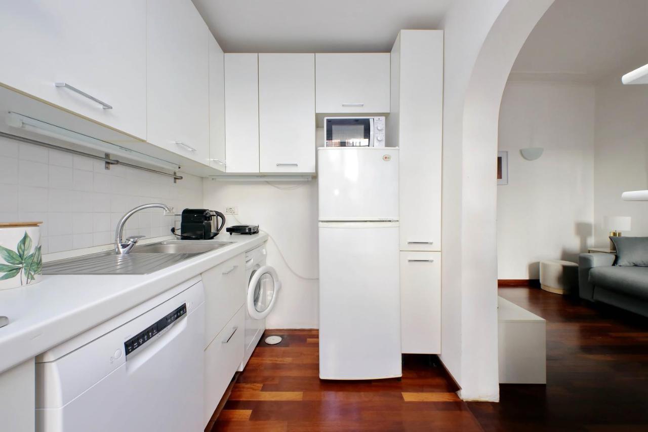 Domus Lou Elegante Appartamento In Trastevere Roma Exterior foto